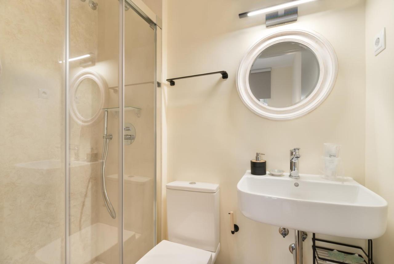 Hostal Evoke Madrid Exterior photo