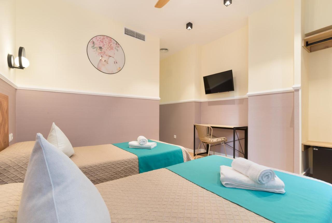 Hostal Evoke Madrid Exterior photo