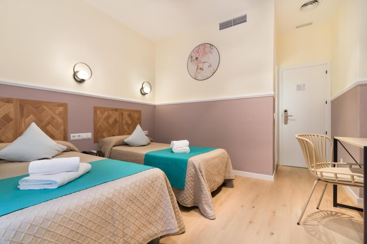 Hostal Evoke Madrid Exterior photo