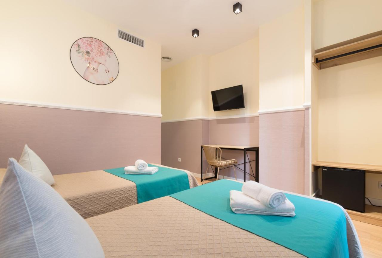 Hostal Evoke Madrid Exterior photo