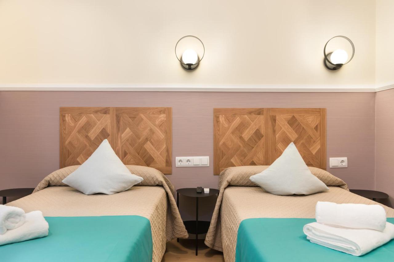 Hostal Evoke Madrid Exterior photo