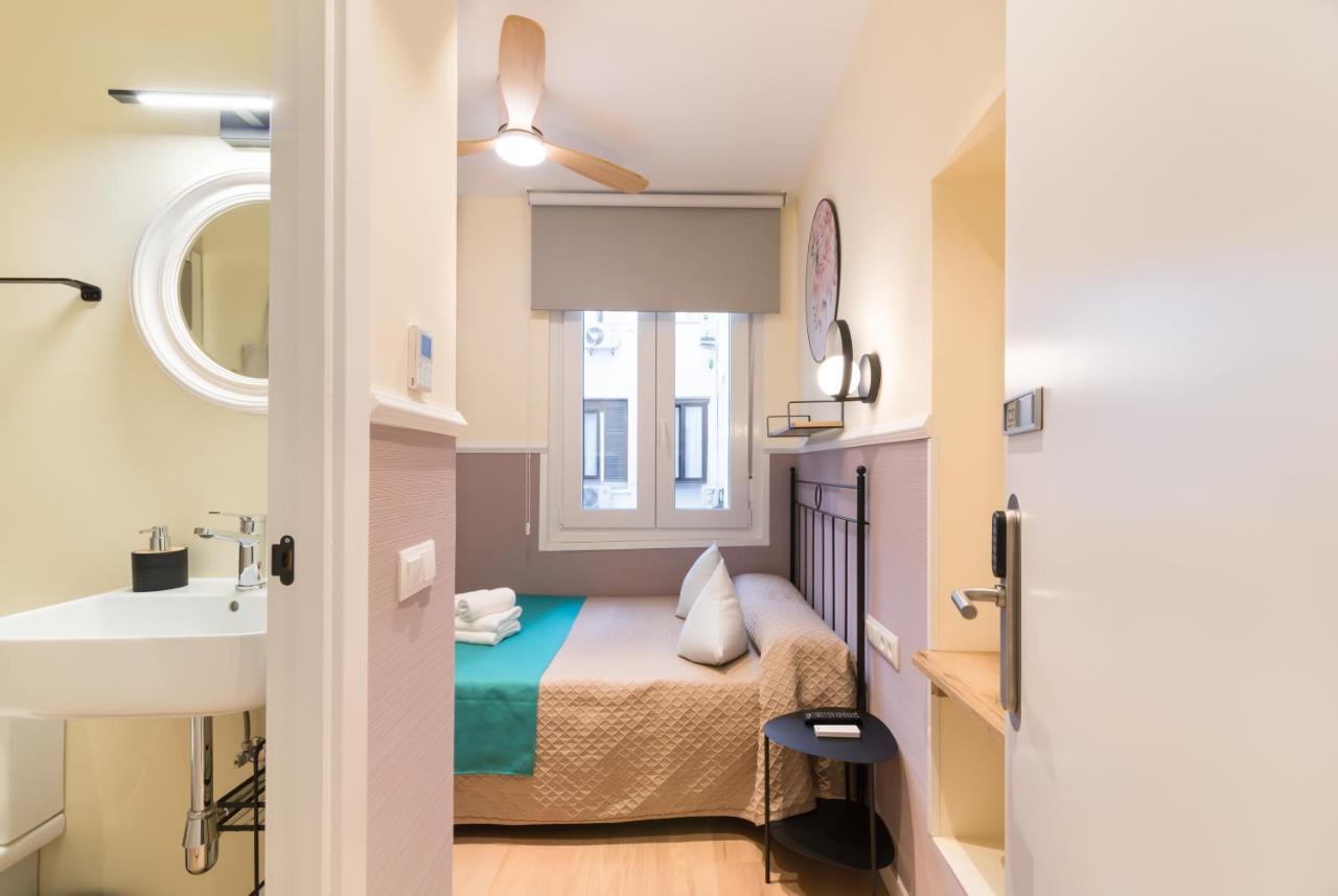 Hostal Evoke Madrid Exterior photo