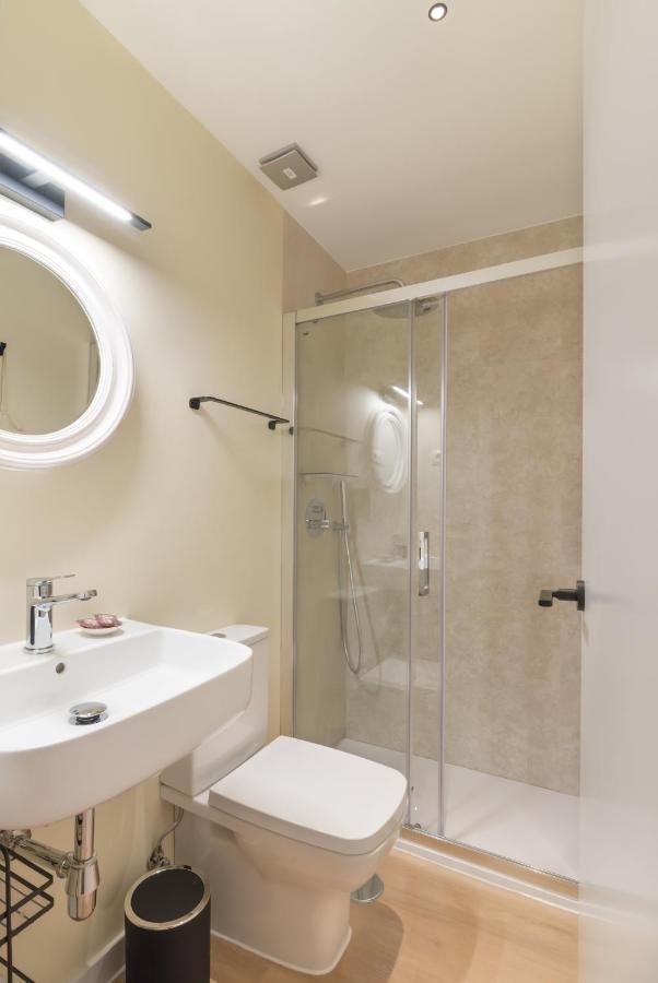 Hostal Evoke Madrid Exterior photo