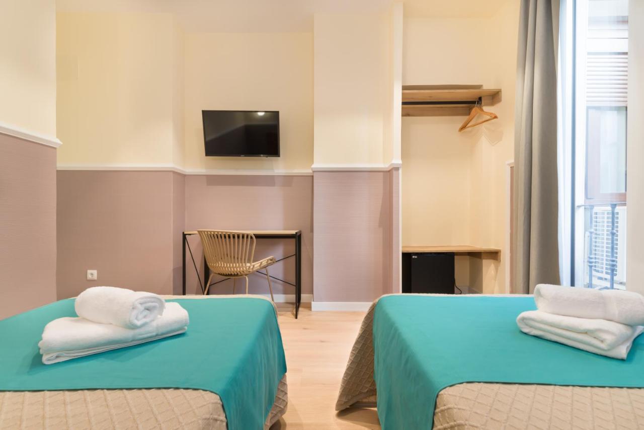 Hostal Evoke Madrid Exterior photo