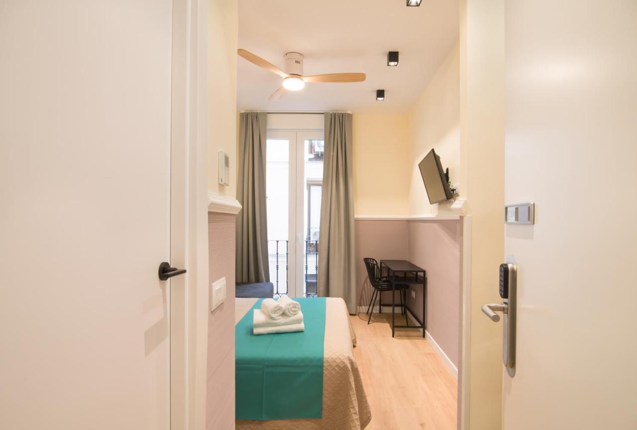 Hostal Evoke Madrid Exterior photo