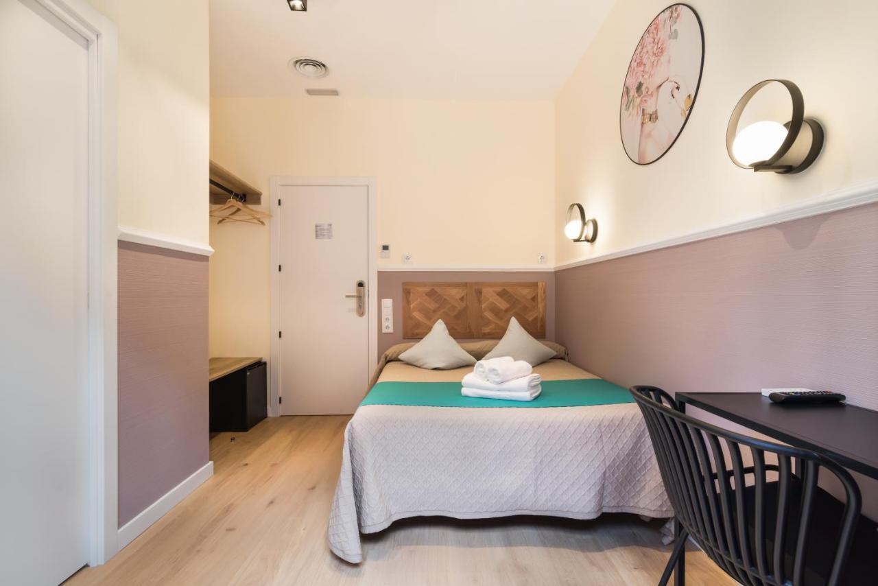 Hostal Evoke Madrid Exterior photo