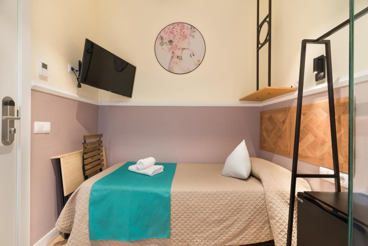 Hostal Evoke Madrid Exterior photo