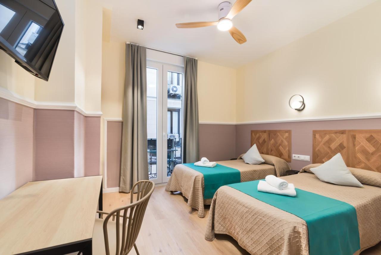 Hostal Evoke Madrid Exterior photo